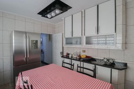 Casa à venda com 250m², 4 quartos e 3 vagas Casa à venda com 250m², 4 quartos e 3 vagasCozinha