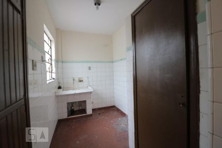 Casa à venda com 150m², 2 quartos e 1 vagaArea de serviço