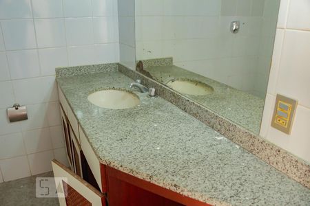 Apartamento à venda com 76m², 2 quartos e 1 vagabanheiro social