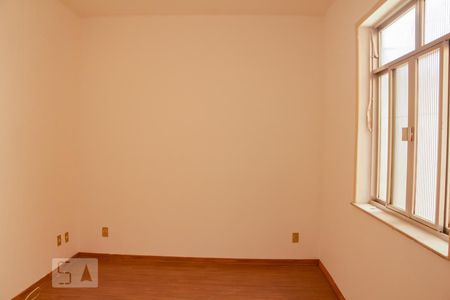 Apartamento à venda com 76m², 2 quartos e 1 vagaquarto 2