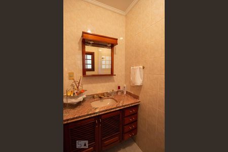 Casa à venda com 424m², 5 quartos e 5 vagas Casa à venda com 424m², 5 quartos e 5 vagasLavabo