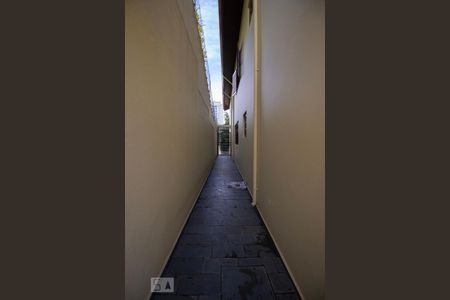 Casa à venda com 424m², 5 quartos e 5 vagas Casa à venda com 424m², 5 quartos e 5 vagasCorredor Área Externa