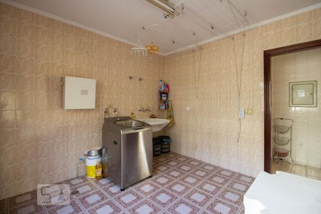 Casa à venda com 424m², 5 quartos e 5 vagas Casa à venda com 424m², 5 quartos e 5 vagasÁrea de Serviço