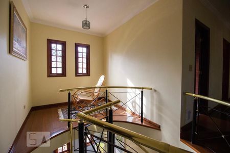 Casa à venda com 424m², 5 quartos e 5 vagas Casa à venda com 424m², 5 quartos e 5 vagasHall dos Quartos