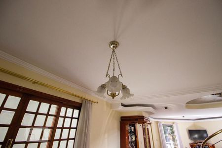 Casa à venda com 424m², 5 quartos e 5 vagas Casa à venda com 424m², 5 quartos e 5 vagasDetalhe Sala de Jantar