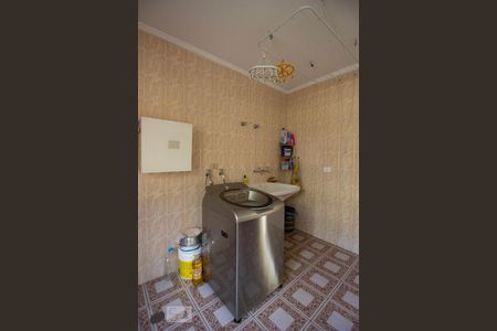 Casa à venda com 424m², 5 quartos e 5 vagas Casa à venda com 424m², 5 quartos e 5 vagasÁrea de Serviço