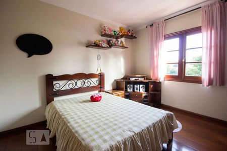 Casa à venda com 424m², 5 quartos e 5 vagas Casa à venda com 424m², 5 quartos e 5 vagasQuarto 4