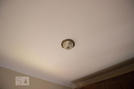 Casa à venda com 424m², 5 quartos e 5 vagas Casa à venda com 424m², 5 quartos e 5 vagasDetalhe Quarto 2