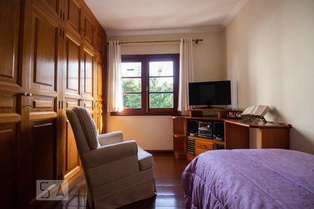 Casa à venda com 424m², 5 quartos e 5 vagas Casa à venda com 424m², 5 quartos e 5 vagasQuarto 5