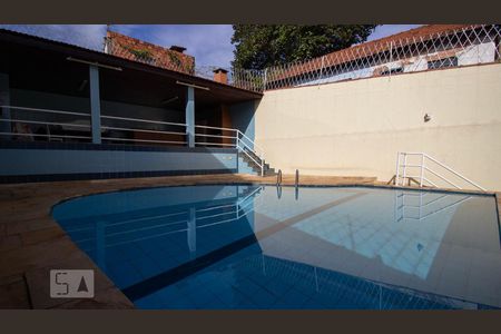 Casa à venda com 424m², 5 quartos e 5 vagas Casa à venda com 424m², 5 quartos e 5 vagasPiscina