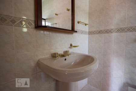 Casa à venda com 424m², 5 quartos e 5 vagas Casa à venda com 424m², 5 quartos e 5 vagasBanheiro 3