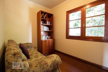 Casa à venda com 424m², 5 quartos e 5 vagas Casa à venda com 424m², 5 quartos e 5 vagasQuarto 3