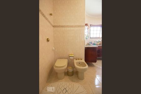 Casa à venda com 424m², 5 quartos e 5 vagas Casa à venda com 424m², 5 quartos e 5 vagasBanheiro 1