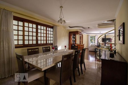 Casa à venda com 424m², 5 quartos e 5 vagas Casa à venda com 424m², 5 quartos e 5 vagasSala de Jantar