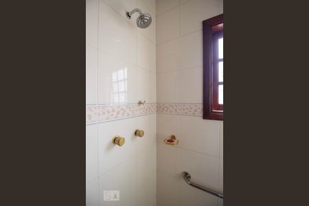 Casa à venda com 424m², 5 quartos e 5 vagas Casa à venda com 424m², 5 quartos e 5 vagasBanheiro 4