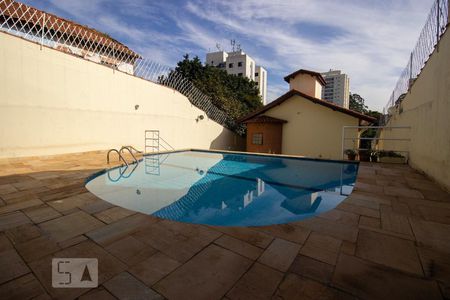 Casa à venda com 424m², 5 quartos e 5 vagas Casa à venda com 424m², 5 quartos e 5 vagasPiscina