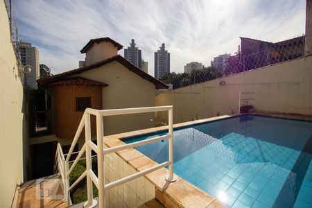 Casa à venda com 424m², 5 quartos e 5 vagas Casa à venda com 424m², 5 quartos e 5 vagasPiscina