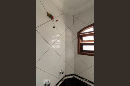 Casa à venda com 320m², 4 quartos e 2 vagas Casa à venda com 320m², 4 quartos e 2 vagasBanheiro Social