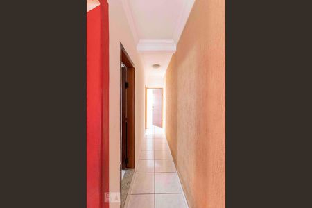 Casa à venda com 320m², 4 quartos e 2 vagas Casa à venda com 320m², 4 quartos e 2 vagasBanheiro Corredor