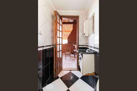 Casa à venda com 320m², 4 quartos e 2 vagas Casa à venda com 320m², 4 quartos e 2 vagasBanheiro Externo