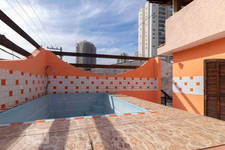 Casa à venda com 320m², 4 quartos e 2 vagas Casa à venda com 320m², 4 quartos e 2 vagasÁrea Externa - Piscina