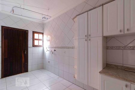 Casa à venda com 320m², 4 quartos e 2 vagas Casa à venda com 320m², 4 quartos e 2 vagasÁrea de Serviço