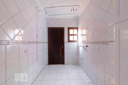 Casa à venda com 320m², 4 quartos e 2 vagas Casa à venda com 320m², 4 quartos e 2 vagasÁrea de Serviço