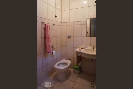 Banheiro de casa à venda com 2 quartos, 147m² em Jardim Piratininga, São Paulo