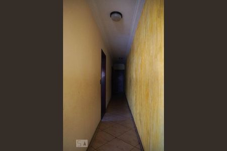 Corredor de casa para alugar com 2 quartos, 147m² em Jardim Piratininga, São Paulo