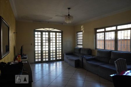 Casa para alugar com 2 quartos, 147m² em Jardim Piratininga, São Paulo