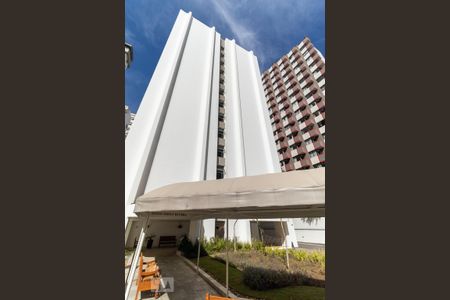 Fachada de kitnet/studio para alugar com 1 quarto, 30m² em Cerqueira César, São Paulo