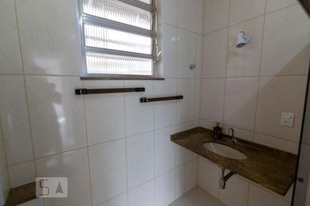 Apartamento à venda com 75m², 2 quartos e sem vaga Apartamento à venda com 75m², 2 quartos e sem vagaBanheiro