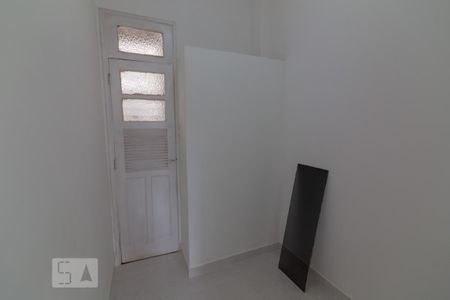 Apartamento à venda com 75m², 2 quartos e sem vaga Apartamento à venda com 75m², 2 quartos e sem vagaCloset do Quarto 2