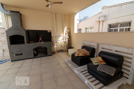 Apartamento à venda com 75m², 2 quartos e sem vaga Apartamento à venda com 75m², 2 quartos e sem vagaÁrea comum - Churrasqueira
