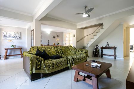 Sala de casa à venda com 4 quartos, 134m² em Parque Sao Domingos, São Paulo