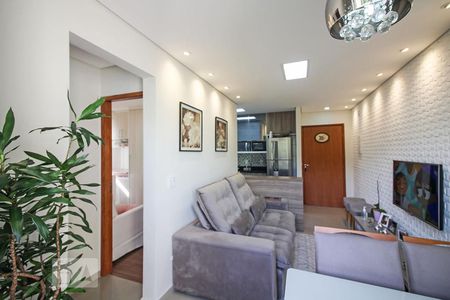 Sala de apartamento para alugar com 2 quartos, 50m² em Parque Rincão, Cotia