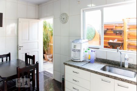 Casa à venda com 158m², 3 quartos e 2 vagasCozinha