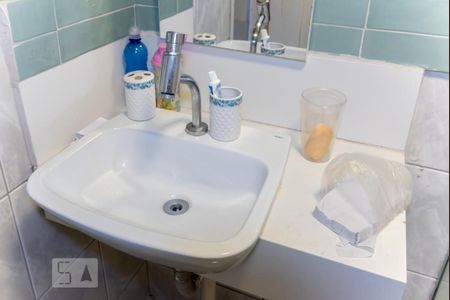 Casa à venda com 158m², 3 quartos e 2 vagasBanheiro 2