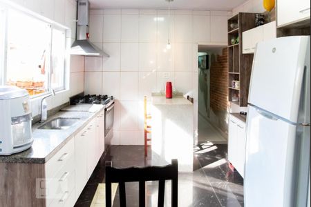 Casa à venda com 158m², 3 quartos e 2 vagasCozinha