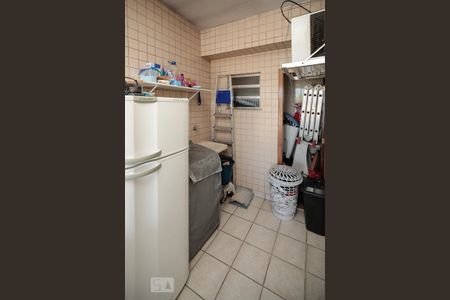 Apartamento à venda com 120m², 3 quartos e sem vaga Apartamento à venda com 120m², 3 quartos e sem vagaÁrea de serviço