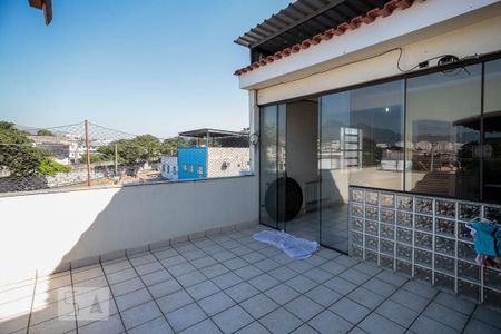 Apartamento à venda com 120m², 3 quartos e sem vaga Apartamento à venda com 120m², 3 quartos e sem vagaTerraço