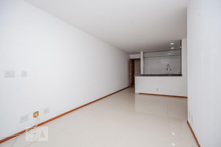 Salade Apartamento com 2 quartos, 60m² Ingá
