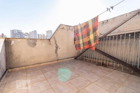 Casa à venda com 188m², 3 quartos e 3 vagasFundos