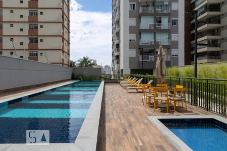 Studio à venda com 29m², 1 quarto e 1 vaga Studio à venda com 29m², 1 quarto e 1 vagaPiscina