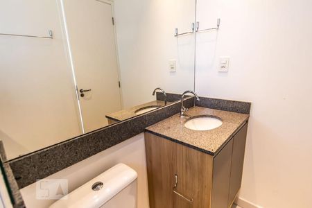 Studio à venda com 29m², 1 quarto e 1 vaga Studio à venda com 29m², 1 quarto e 1 vagaBanheiro