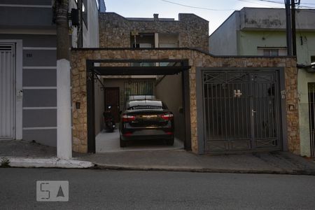 Casa à venda com 70m², 2 quartos e 2 vagasFachada