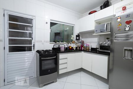Casa à venda com 70m², 2 quartos e 2 vagasCozinha