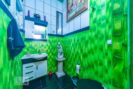 Casa à venda com 178m², 3 quartos e 1 vaga Casa à venda com 178m², 3 quartos e 1 vagaBanheiro da Edícula