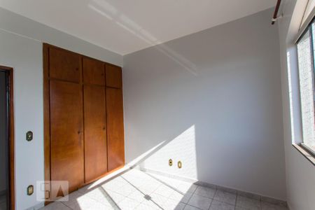 Apartamento para alugar com 120m², 4 quartos e 1 vaga Apartamento para alugar com 120m², 4 quartos e 1 vagaSuíte