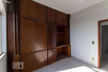 Apartamento para alugar com 120m², 4 quartos e 1 vaga Apartamento para alugar com 120m², 4 quartos e 1 vagaQuarto 2